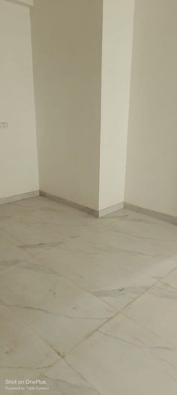 Room in 2 BHK Independent House at Deva Road – for Sale