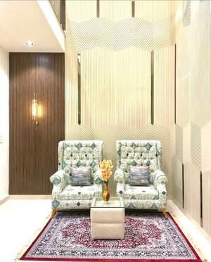 Living Room in 2.5 BHK Builder Floor at Sector 33 – for Sale