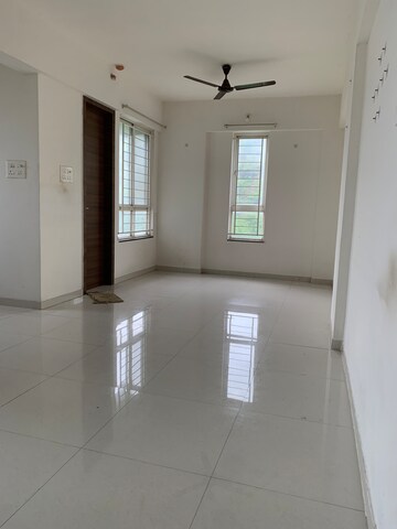 Furnished Amenities in 2 BHK Apartment at Saheel ITrend Homes, Hinjewadi – for Rent