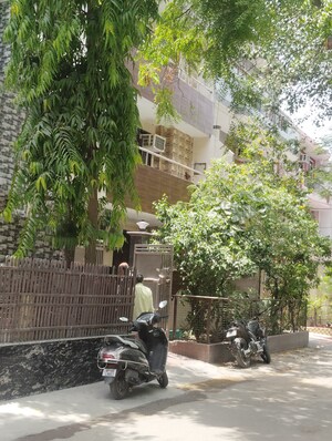 5 BHK Independent House – Exterior View View at Sector 52 - for Sale