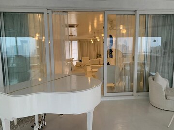 Bathroom in 4 BHK Apartment at DLH Enclave, Andheri West – for Rent