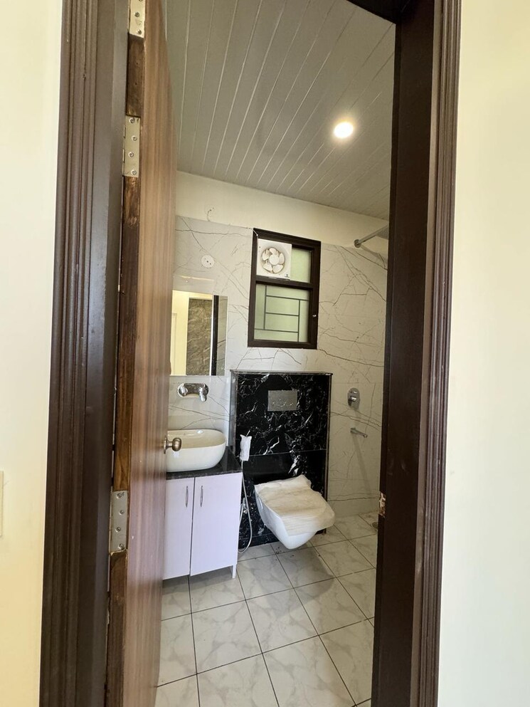 Attached Bathroom, aman vihar 3 Bedroom 1500 Sq.Ft. Apartment In Aman Vihar Dehradun 8914851