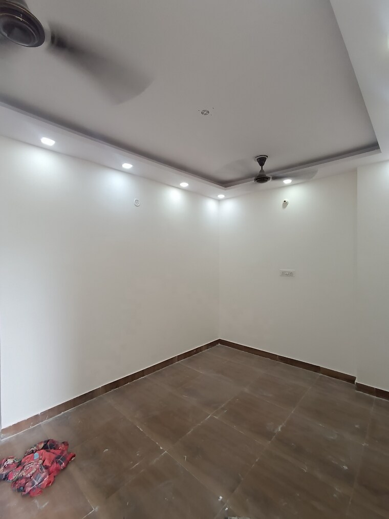 Room, govindpuri 3 Bedroom 850 Sq.Ft. Builder Floor In Govindpuri Delhi 8914869