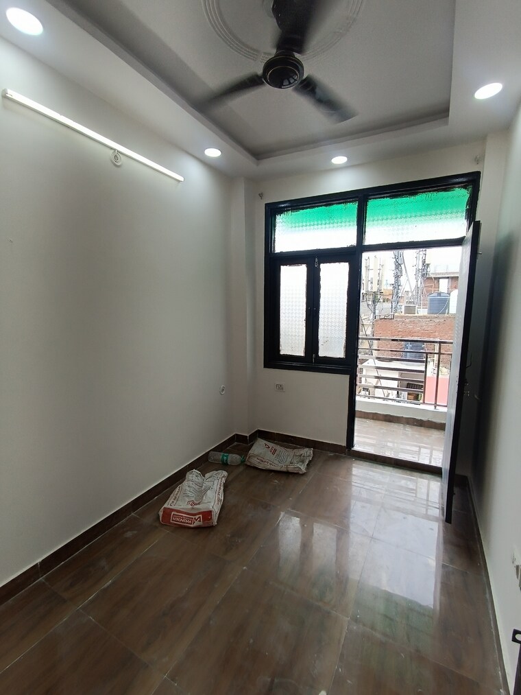 Room, govindpuri 3 Bedroom 850 Sq.Ft. Builder Floor In Govindpuri Delhi 8914869