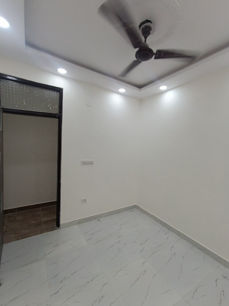 Room, govindpuri 3 Bedroom 850 Sq.Ft. Builder Floor In Govindpuri Delhi 8914869