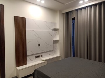 Room in 2 BHK Builder Floor at Sushant Lok I – for Rent