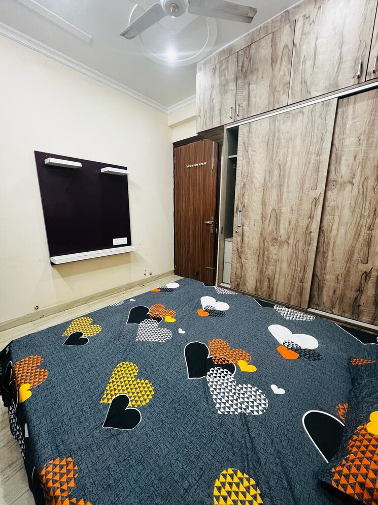 Bedroom, sushant lok i 2 Bedroom 1000 Sq.Ft. Builder Floor In Sushant Lok I Gurgaon 8914863