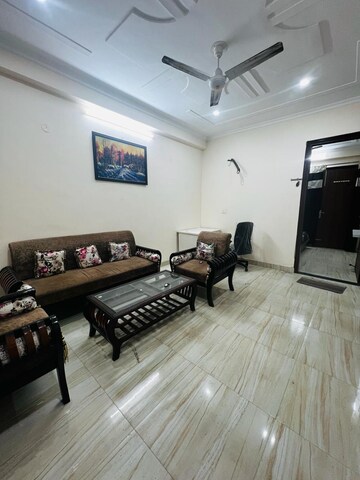 Gym in 2 BHK Builder Floor at Sushant Lok I – for Rent