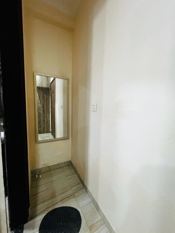 Room in 2 BHK Builder Floor at Sushant Lok I – for Rent