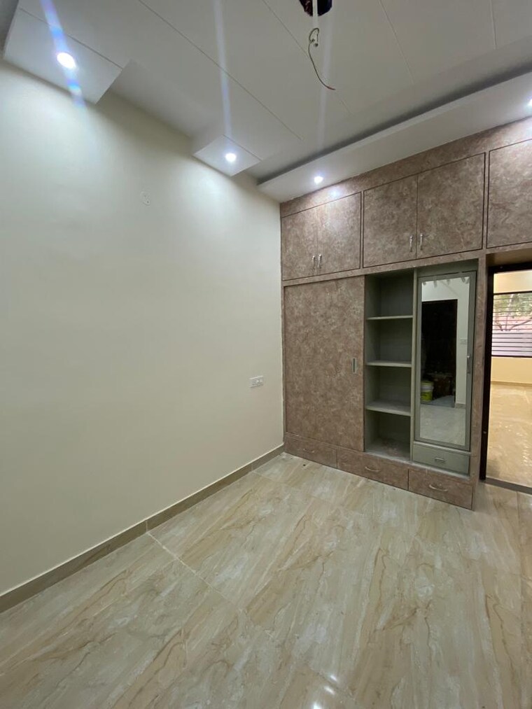 Room, high ground 2 Bedroom 100 Sq.Yd. Independent House In High Ground Zirakpur 8914876