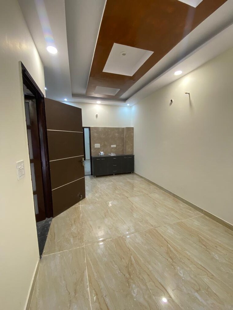 Room, high ground 2 Bedroom 100 Sq.Yd. Independent House In High Ground Zirakpur 8914876