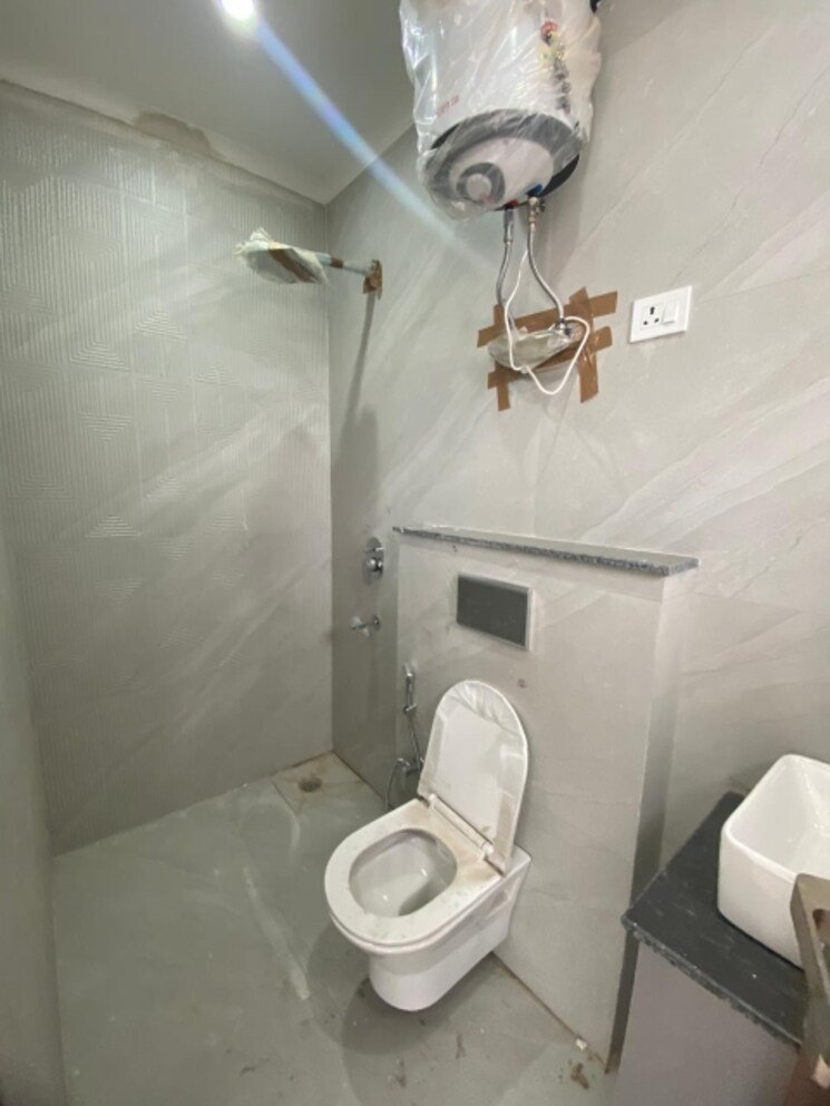Bathroom, saket 3 Bedroom 1500 Sq.Ft. Builder Floor In Saket Delhi 8914892