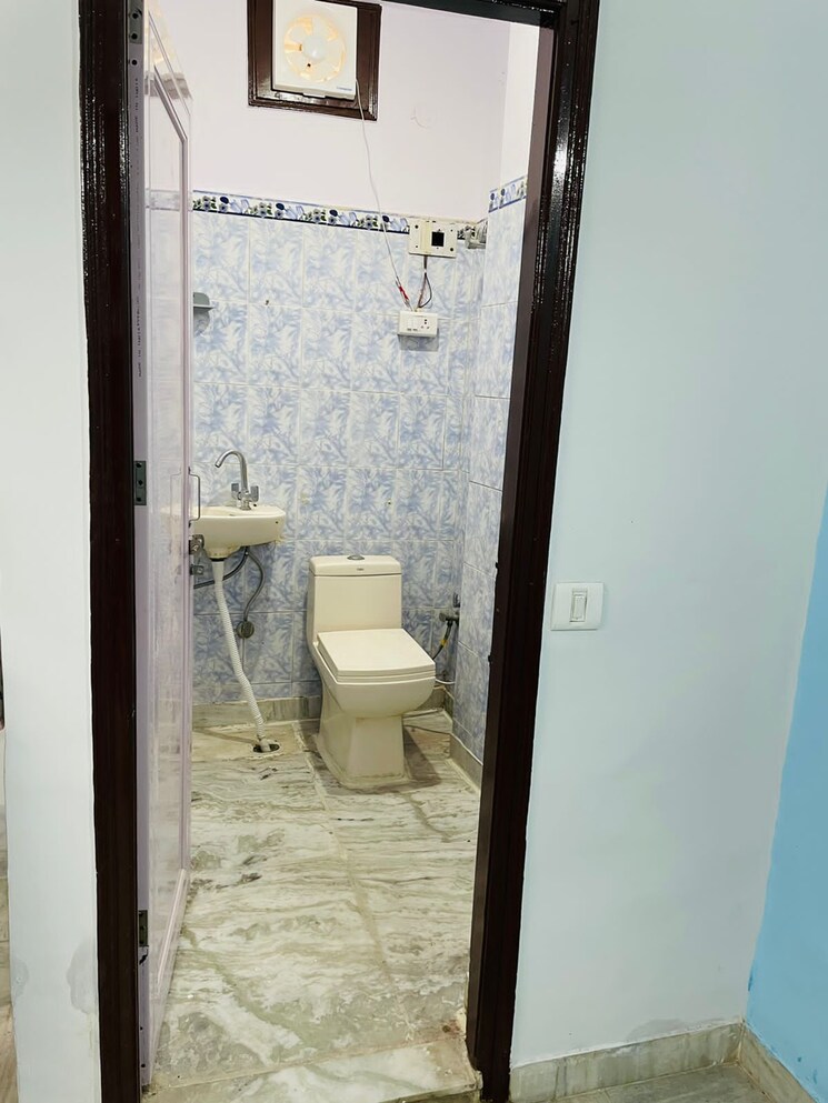 Bathroom, govindpuri 2 Bedroom 600 Sq.Ft. Builder Floor In Govindpuri Delhi 8914903