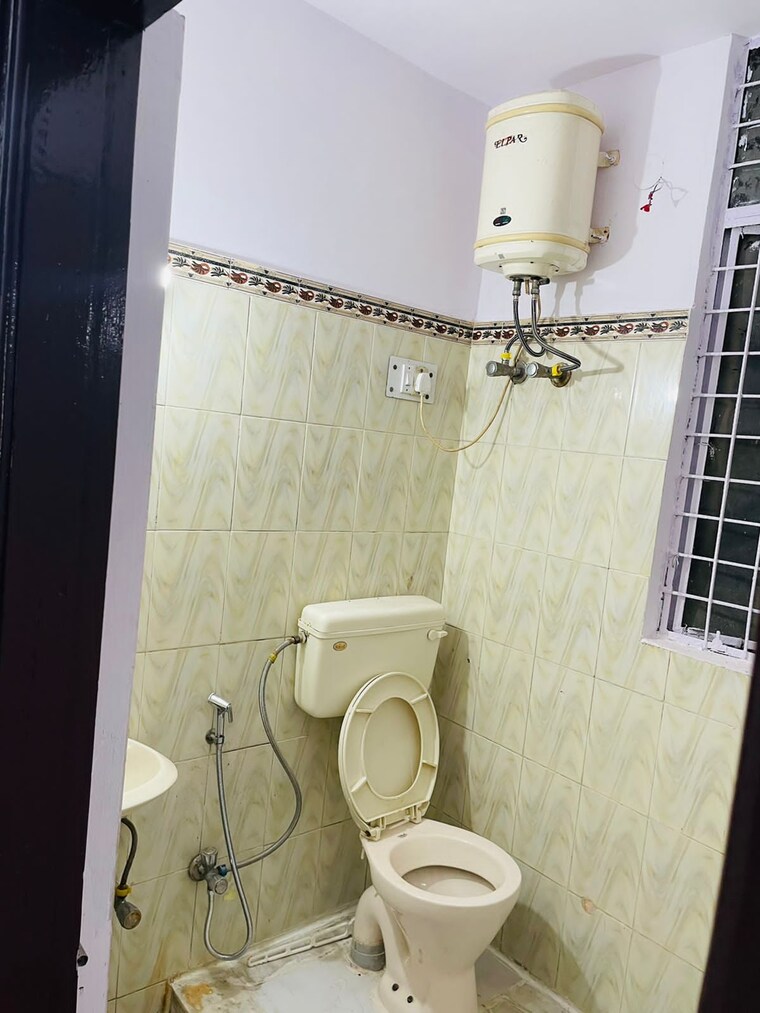 Bathroom, govindpuri 2 Bedroom 600 Sq.Ft. Builder Floor In Govindpuri Delhi 8914903