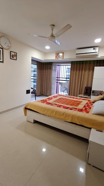 Bedroom in 2 BHK Apartment at K Raheja Corp Maple Leaf, Powai – for Rent
