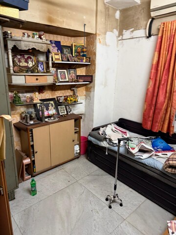 Bedroom in 1.5 BHK Apartment at Gopal Sadan, Andheri East – for Rent
