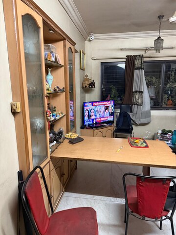 Master Bedroom in 1.5 BHK Apartment at Gopal Sadan, Andheri East – for Rent