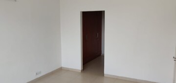 Room in 3 BHK Apartment at Vatika City Homes, Sector 83 – for Rent