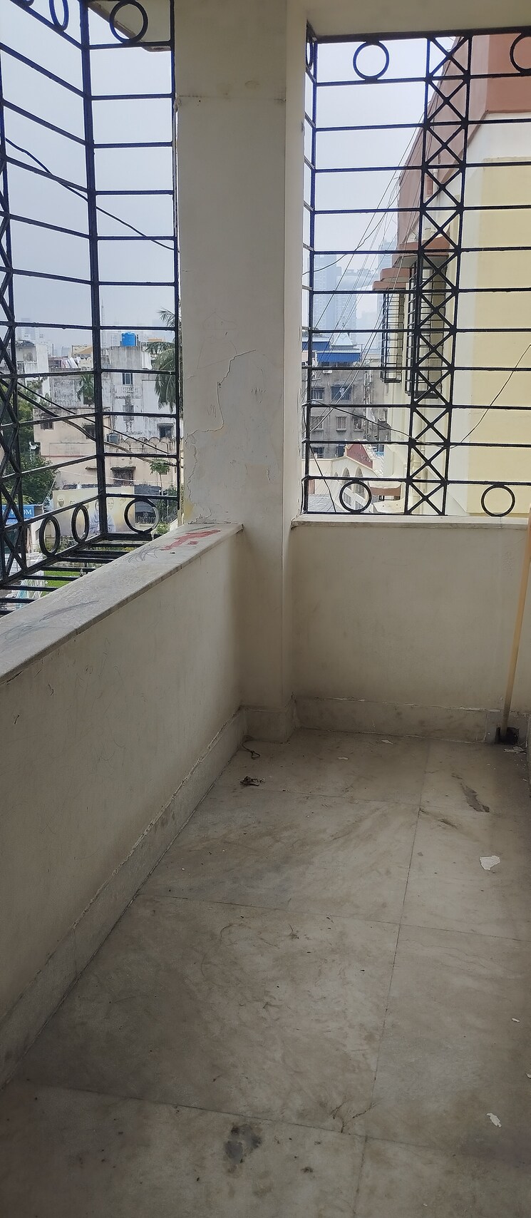 Balcony, picnic garden 2 Bedroom 900 Sq.Ft. Apartment In Picnic Garden Kolkata 8915087