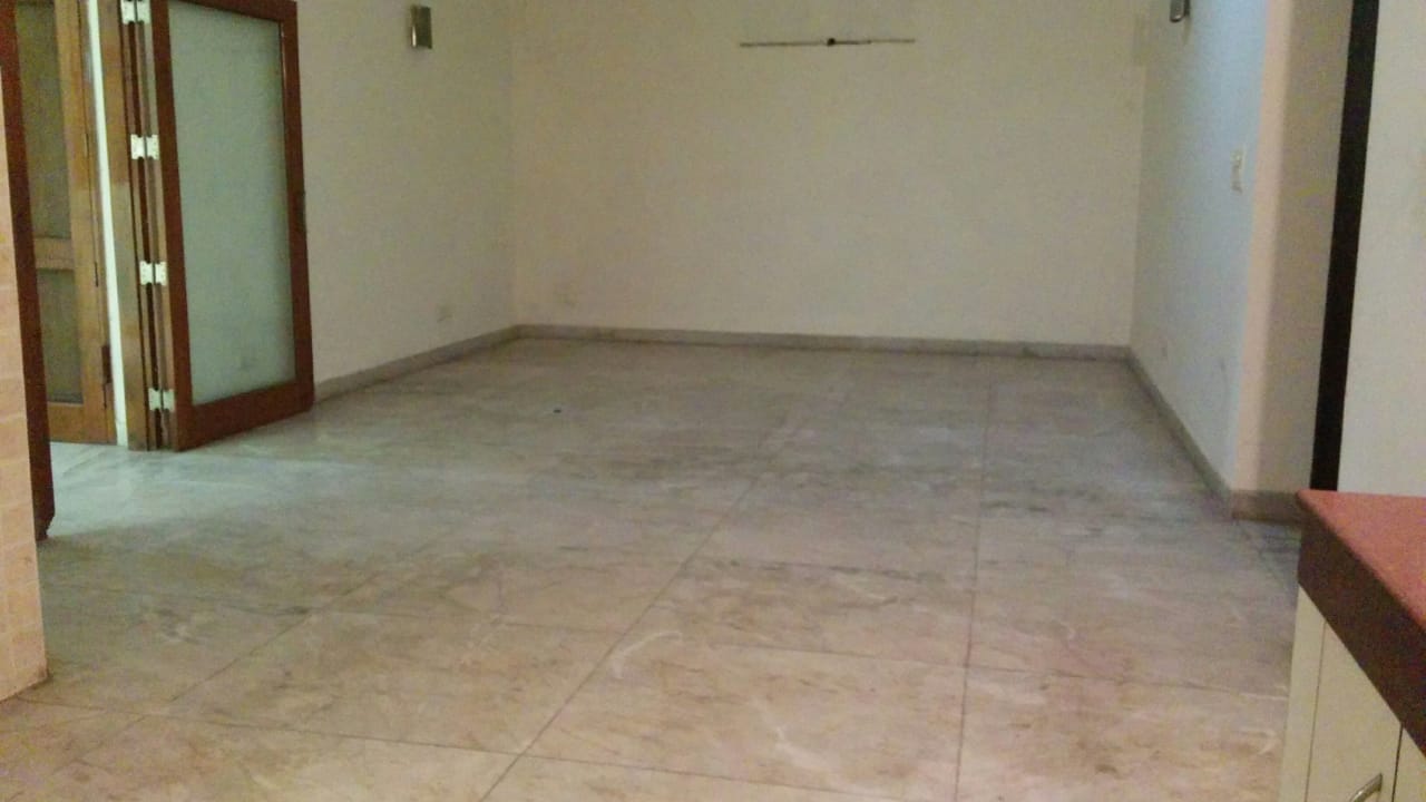 4 BHK + Servant Room Builder Floor For Rent in RWA Apartments Sector 50