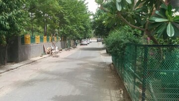 Balcony in 4 BHK Builder Floor at RWA Apartments Sector 50, Sector 50 – for Rent
