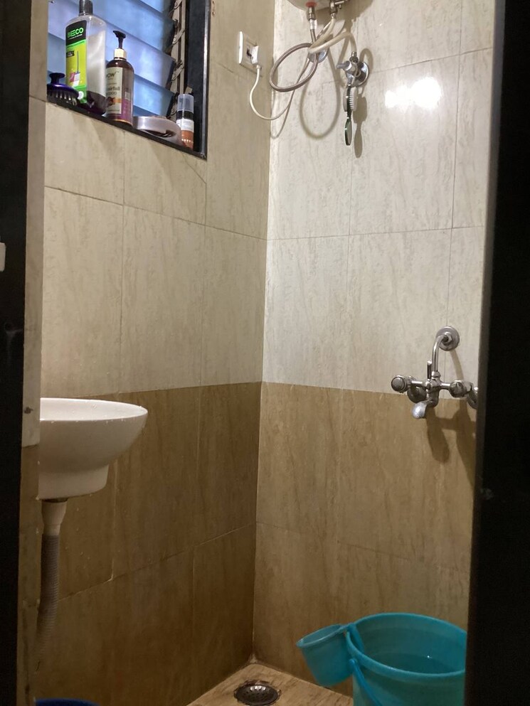 Bathroom, shree-rajal-garden 1 Bedroom 650 Sq.Ft. Apartment In Kopar Khairane Navi Mumbai 8915092