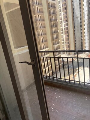 2 BHK Apartment For Sale in Amrapali Golf Homes, Sector 4 Greater Noida