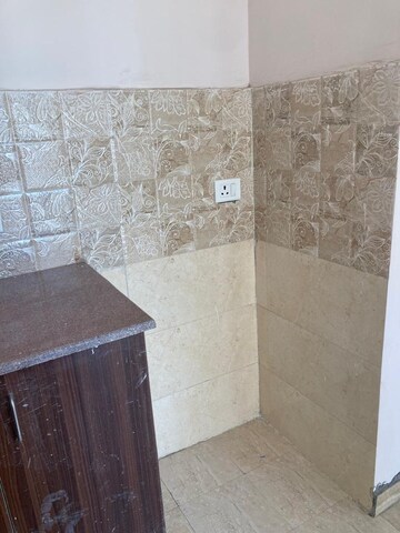 Furnished Amenities in 2 BHK Apartment at Amrapali Golf Homes, Sector 4 Greater Noida – for Sale