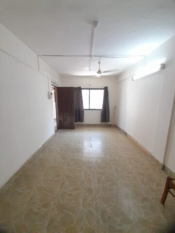 Room in 3 BHK Apartment at Kothrud – for Sale