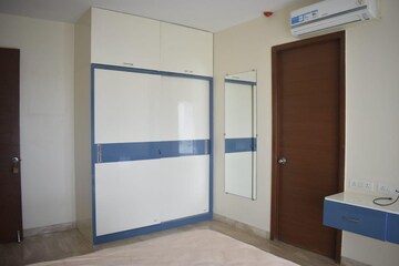 Room in 3.5 BHK Apartment at Marvel Cascada, Balewadi – for Rent