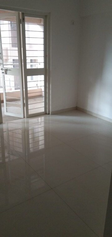 Room in 2 BHK Apartment at Urban Skyline Phase 1, Ravet – for Rent