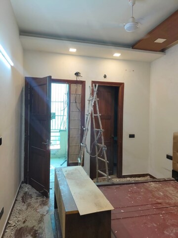 Living Room in 3 BHK Builder Floor at BPTP District, Sector 81 – for Rent