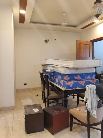 Team Area in 3 BHK Builder Floor at BPTP District, Sector 81 – for Rent