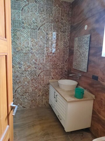 Bathroom in 3 BHK Builder Floor at BPTP District, Sector 81 – for Rent