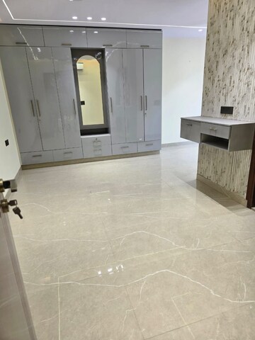 Bathroom in 6 BHK Penthouse at East of Kailash Block-B RWA, East Of Kailash – for Rent