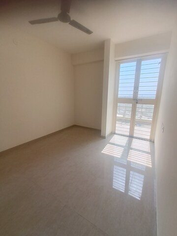 Room in 2 BHK Apartment at Mavens Viaan, Handewadi – for Rent