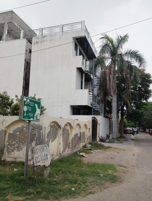  Plot For Sale in Sector 11