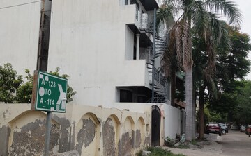 Plot For Sale in Sector 11