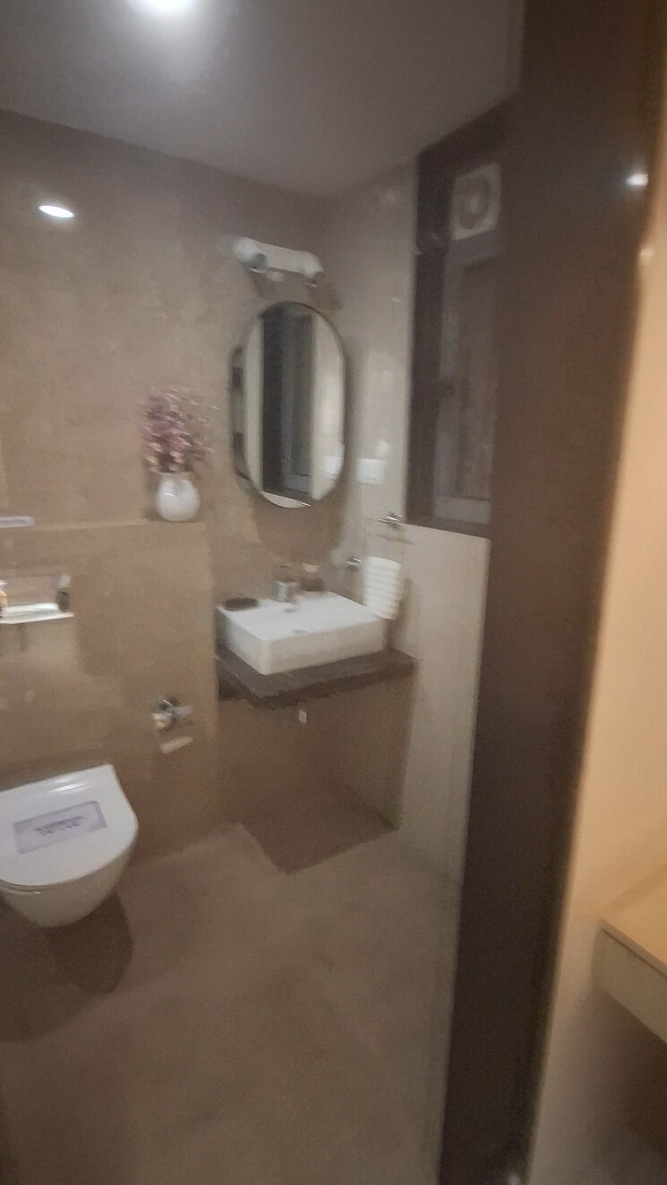 Bathroom, kolte-patil-alora 2 Bedroom 744 Sq.Ft. Apartment In Santacruz East Mumbai 8915307