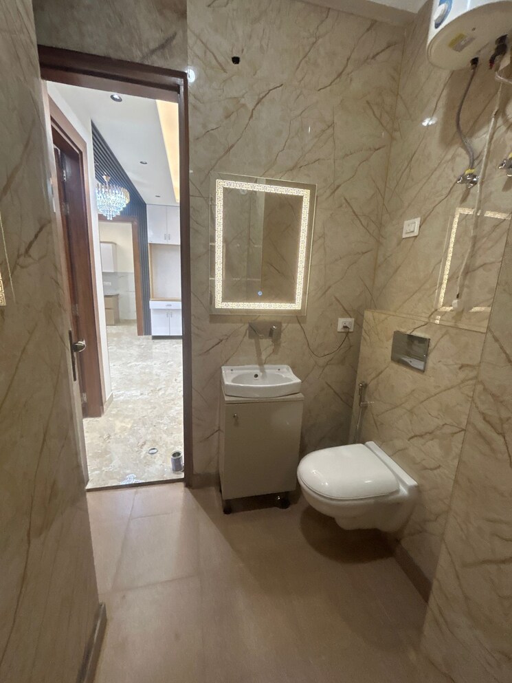 Bathroom, ireo-the-grand-arch 2 Bedroom 1591 Sq.Ft. Apartment In Sector 58 Gurgaon 8915276
