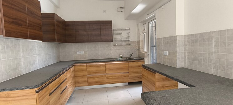 Kitchen, bptp-amstoria 3 Bedroom 2229 Sq.Ft. Villa In Sector 102 Gurgaon 8915277