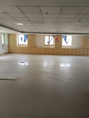 Room in 6+ BHK Independent House at New Friends Colony – for Rent