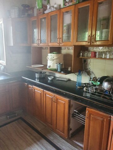 Kitchen in 4 BHK Builder Floor at Gomti Nagar – for Rent
