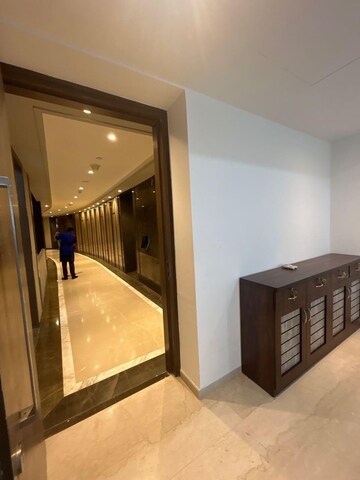 Room in 3 BHK Apartment at Lodha Marquise, Worli – for Rent