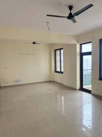 Room in 3 BHK Apartment at AWHO Twin Towers PH4, Omega I Greater Noida – for Rent
