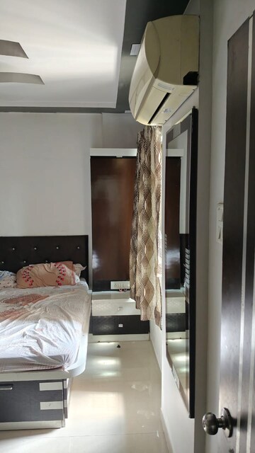 Bedroom in 2 BHK Apartment at Dosti Vihar, Samata Nagar – for Rent