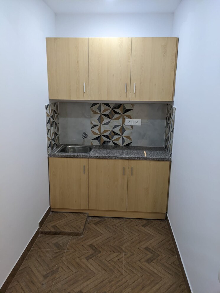 undefined, sector 74a Commercial Office Space 1650 Sq.Ft. In Sector 74a Gurgaon 8915384