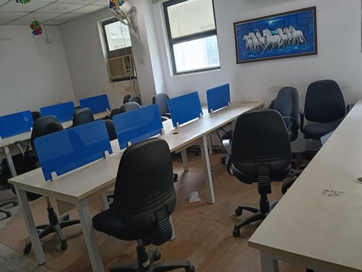 Team Area, sector 63 Commercial Office Space 3000 Sq.Ft. In Sector 63 Noida 8915306