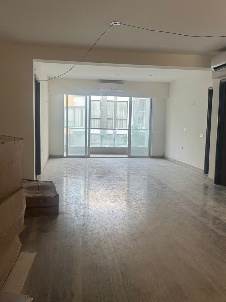 Room, unitech-uniworld-gardens 4 Bedroom 2416 Sq.Ft. Apartment In Sector 47 Gurgaon 8915323