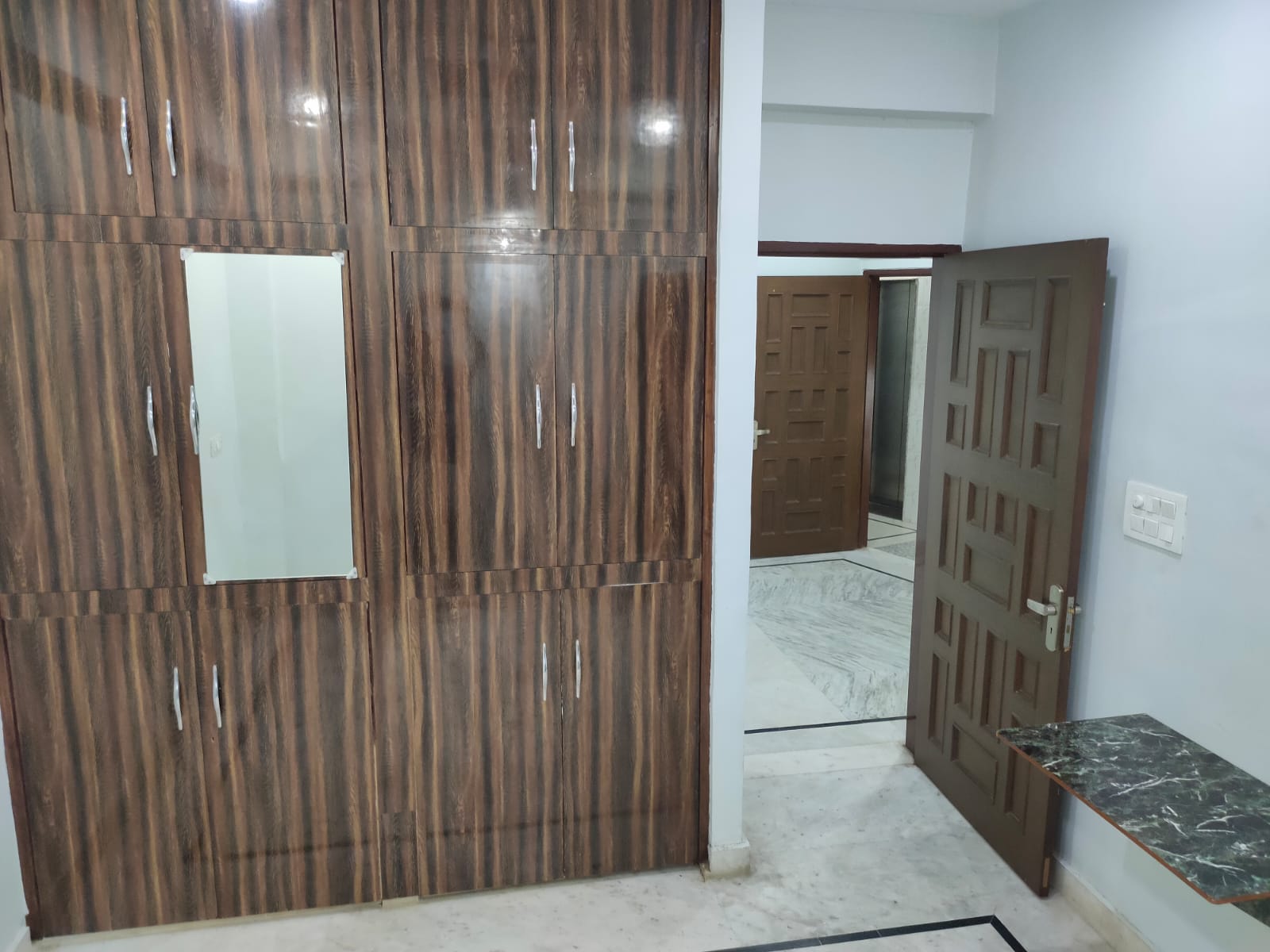 4 BHK + Servant Room Apartment For Sale in Unitech Uniworld Gardens